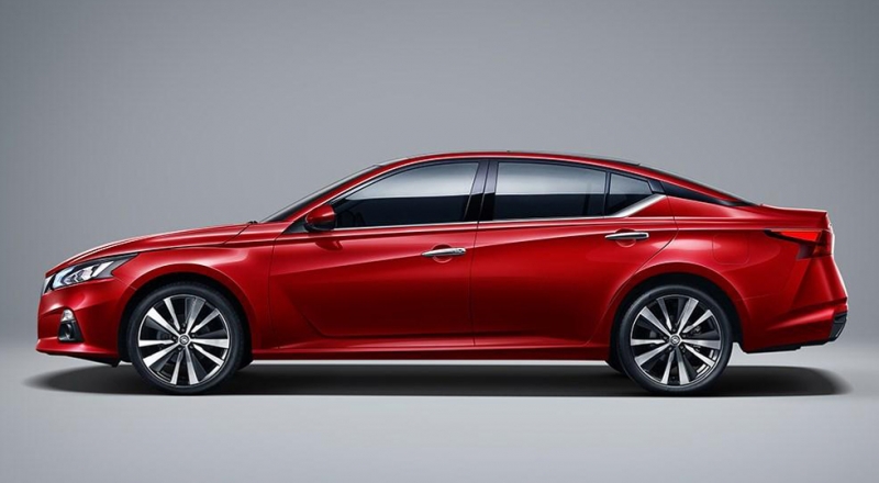 Седан Nissan Altima вытеснил Teana