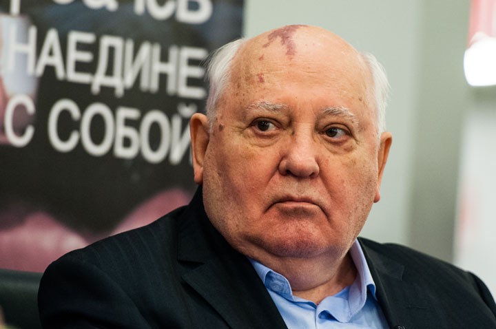 Горбачев раскритиковал желание Трампа выйти из Договора по ракетам