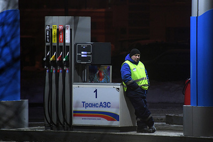 Минфин подсчитал потери бюджета от заморозки цен на бензин