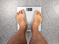Исследователи поняли, почему с возрастом люди все больше рискуют набрать вес 