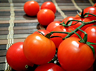 Эксперт советует полностью исключить томаты из рациона