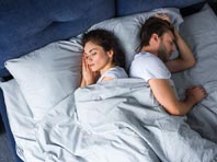 Исследователи советуют романтическим парам спать вместе