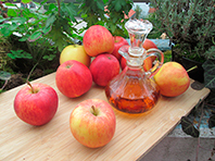 Регулярное употребление яблочного уксуса поможет справиться с диабетом 2-го типа 