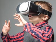 Очки виртуальной реальности могут нанести вред зрению, предупреждает эксперт