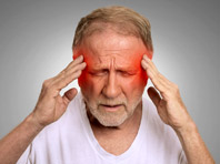 Кардиолог рассказала, почему головную боль просто перепутать с инсультом