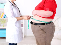Безопасно худеть возможно только под присмотром врачей, отмечает эксперт